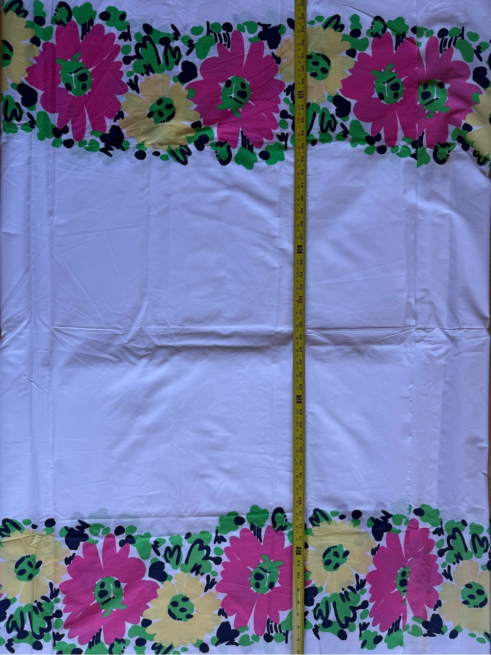 Lilly Pulitzer Resort White Doodie Bug Daisy Placed Cotton poplin 5yardsx58”